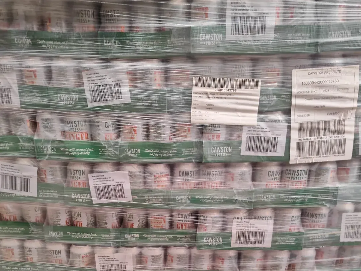 Cawston Press Sparkling Ginger Beer of Fizzy Apple Juice Drink with Ginger